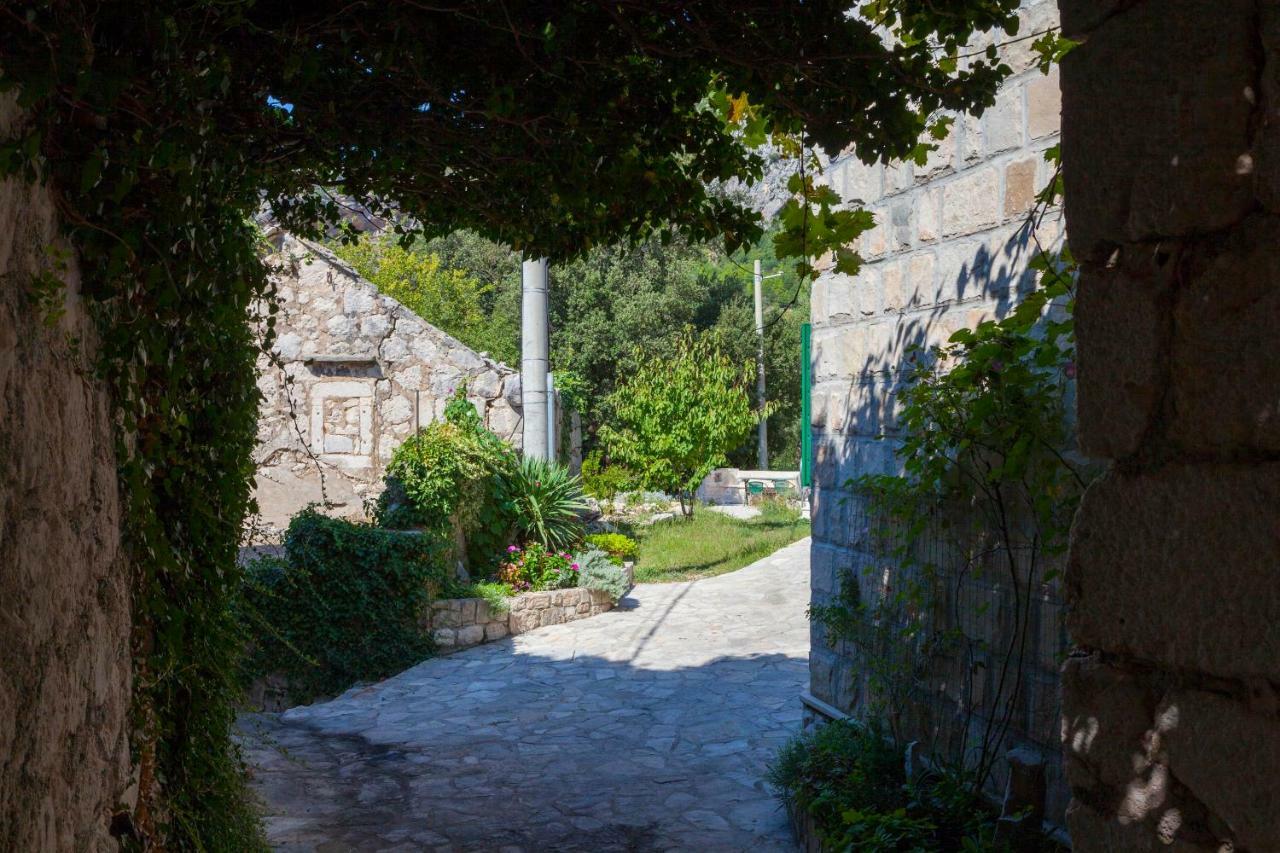 Holiday Home Lavanda Grubisic Tučepi Exterior foto